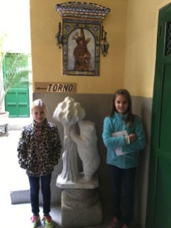 in the Monasterio del Corpus Christi, following sign for "torno"